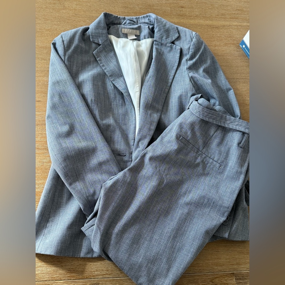 HM WOMEN SUIT
